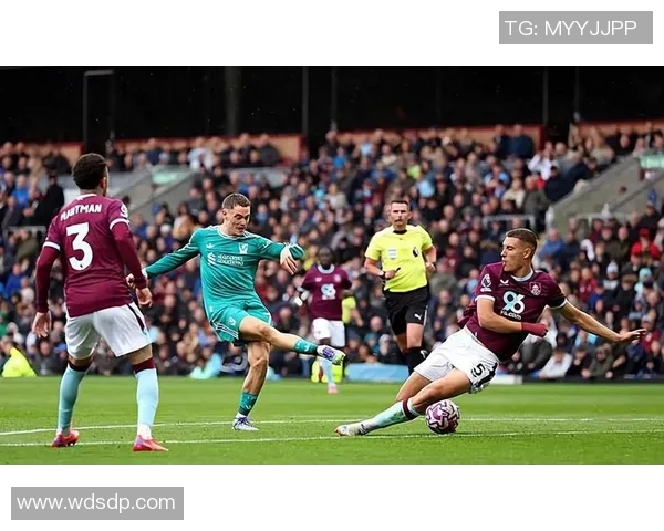 足总杯激战阿森纳险胜本菲卡乌龙球引发全场狂欢与转会热议