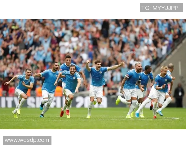 足总杯精彩对决那不勒斯与曼城战成平局绝杀瞬间引发全场热烈反响