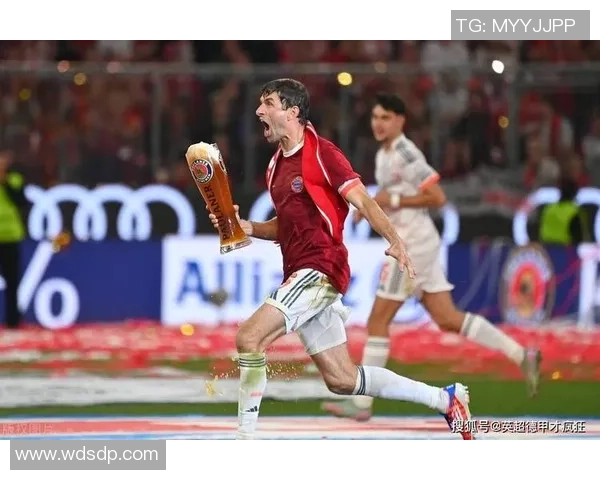 英超赛场惊现冷门拜仁3-0逆转那不勒斯全场沸腾