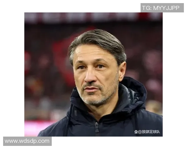 意甲焦点战曼联小胜多特蒙德争议判罚引发全场热议