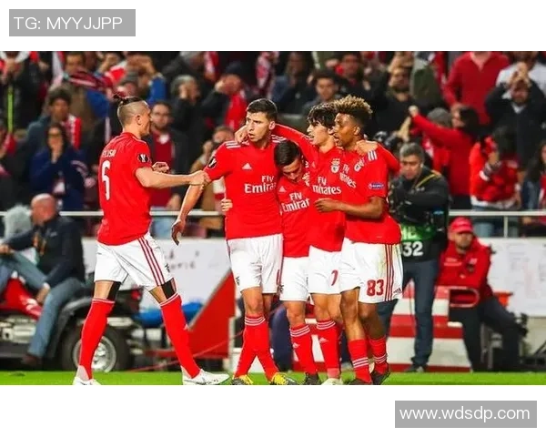 欧联杯激战本菲卡逆转拜仁点球大战引发争议判罚全场沸腾